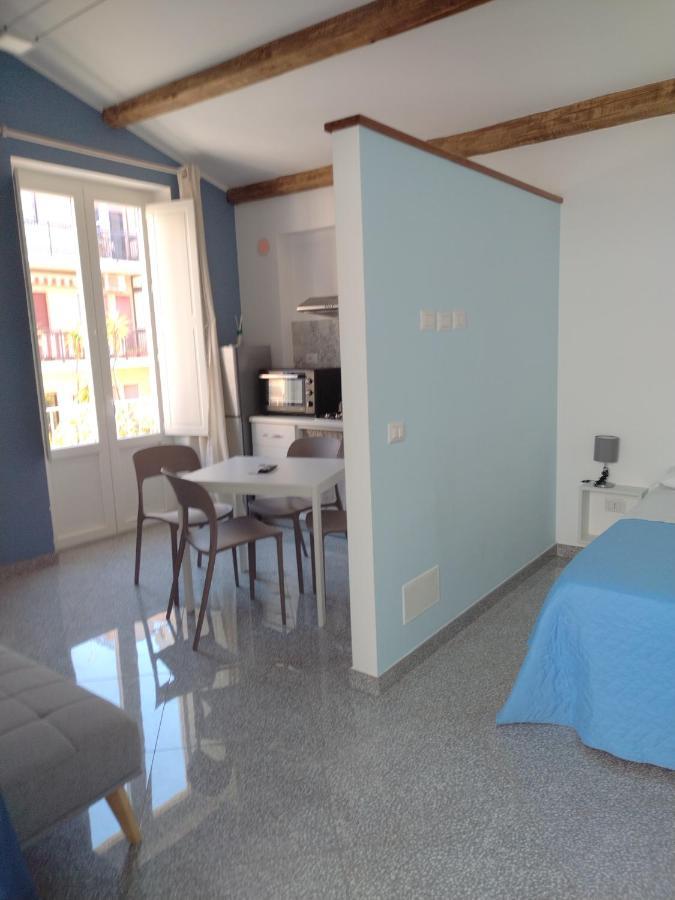 La Reggia Apartments Milazzo Dış mekan fotoğraf